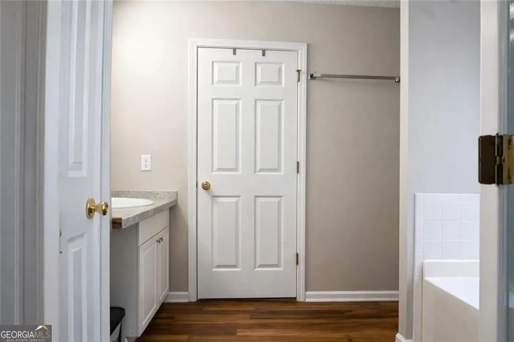2922 Knoll View Pl — photo 15 of 16