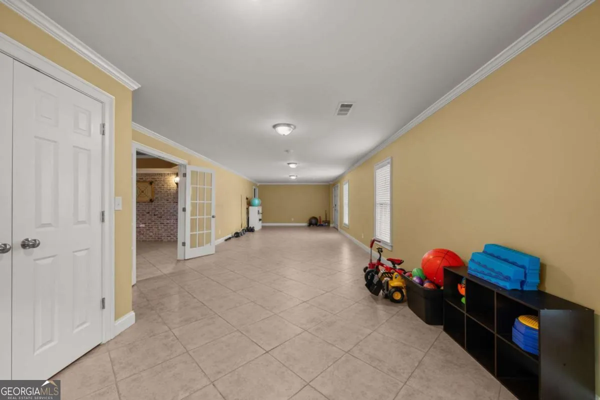 7461 Biltmore Ln — photo 37 of 55