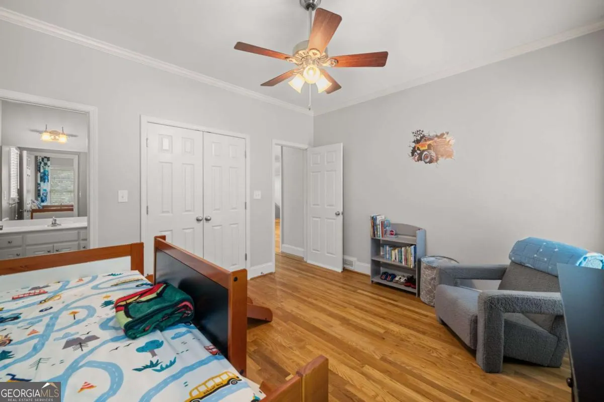 7461 Biltmore Ln — photo 11 of 55
