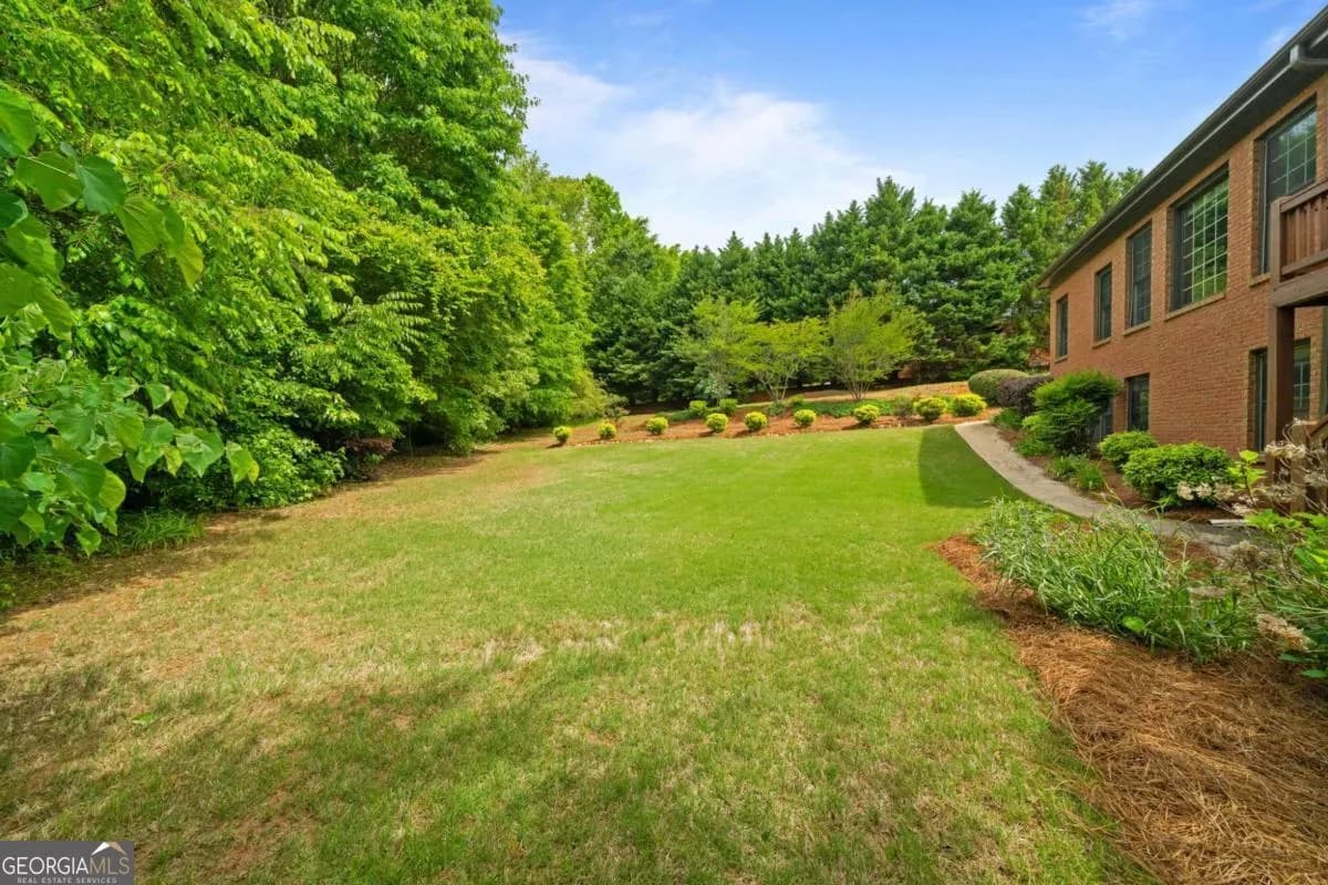7461 Biltmore Ln — photo 45 of 55