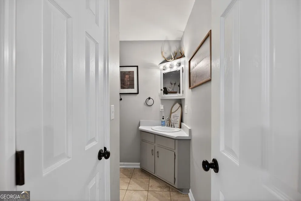48 Cook St — photo 10 of 30