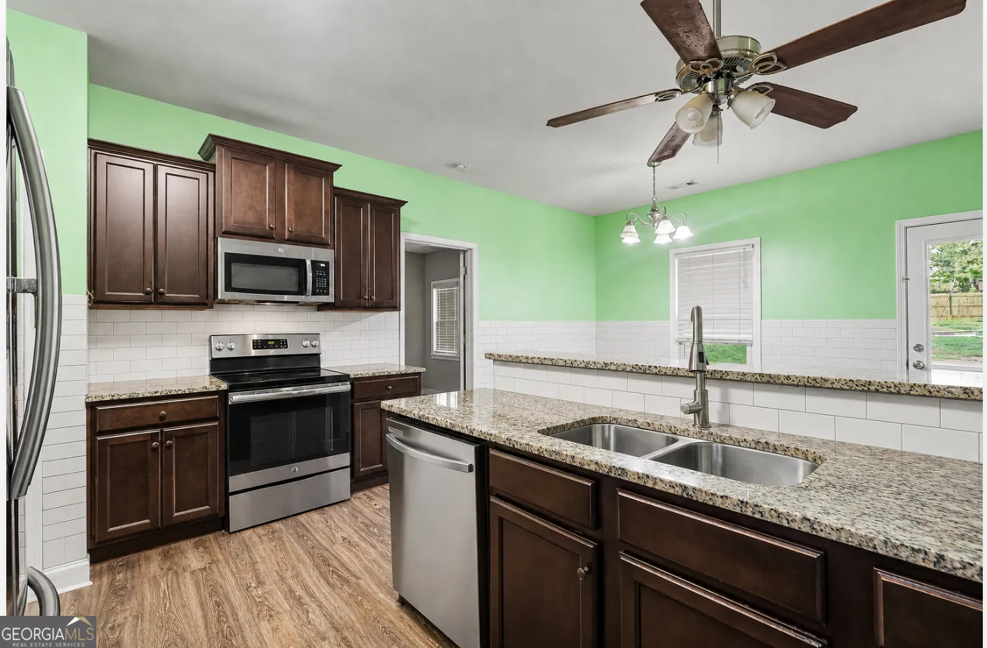 218 Summergate Ln — photo 11 of 11