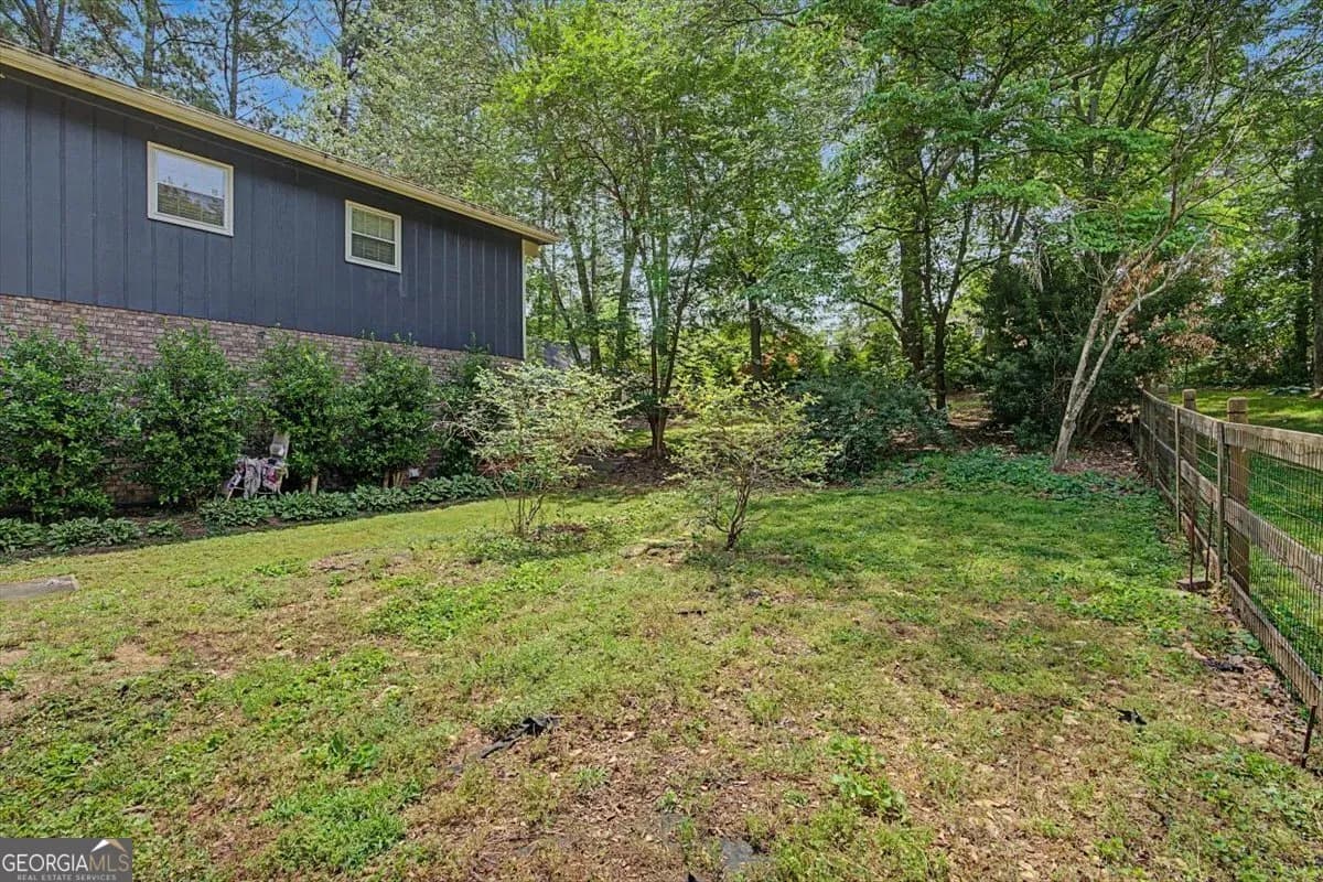 107 Lisa Ln — photo 44 of 63