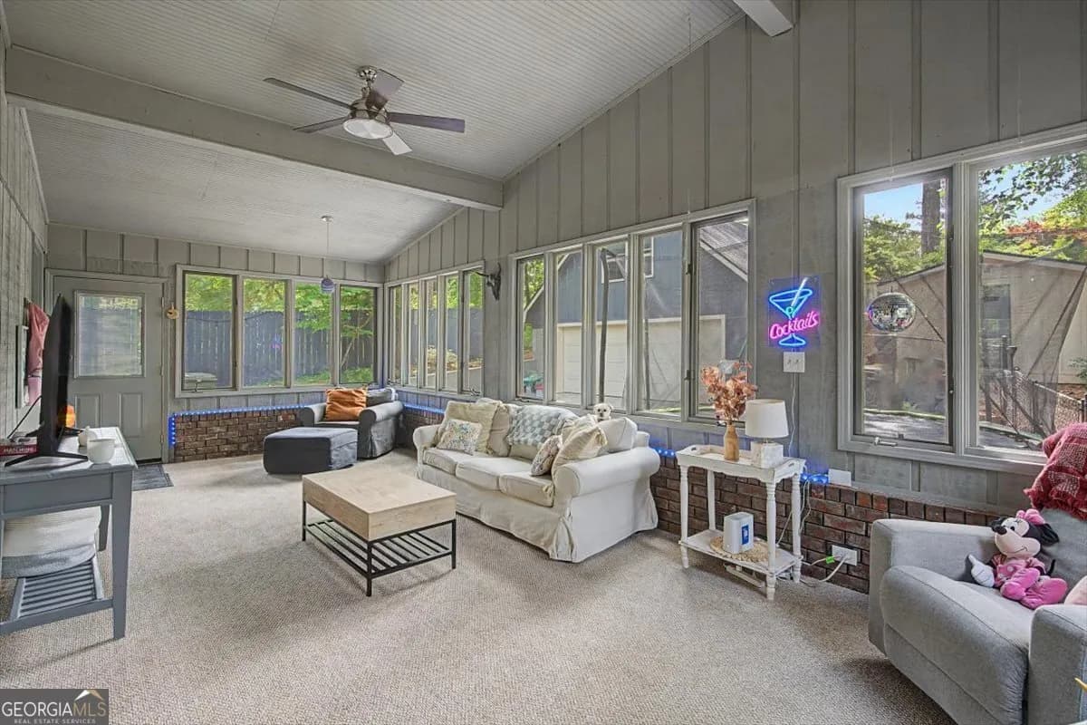 107 Lisa Ln — photo 32 of 63