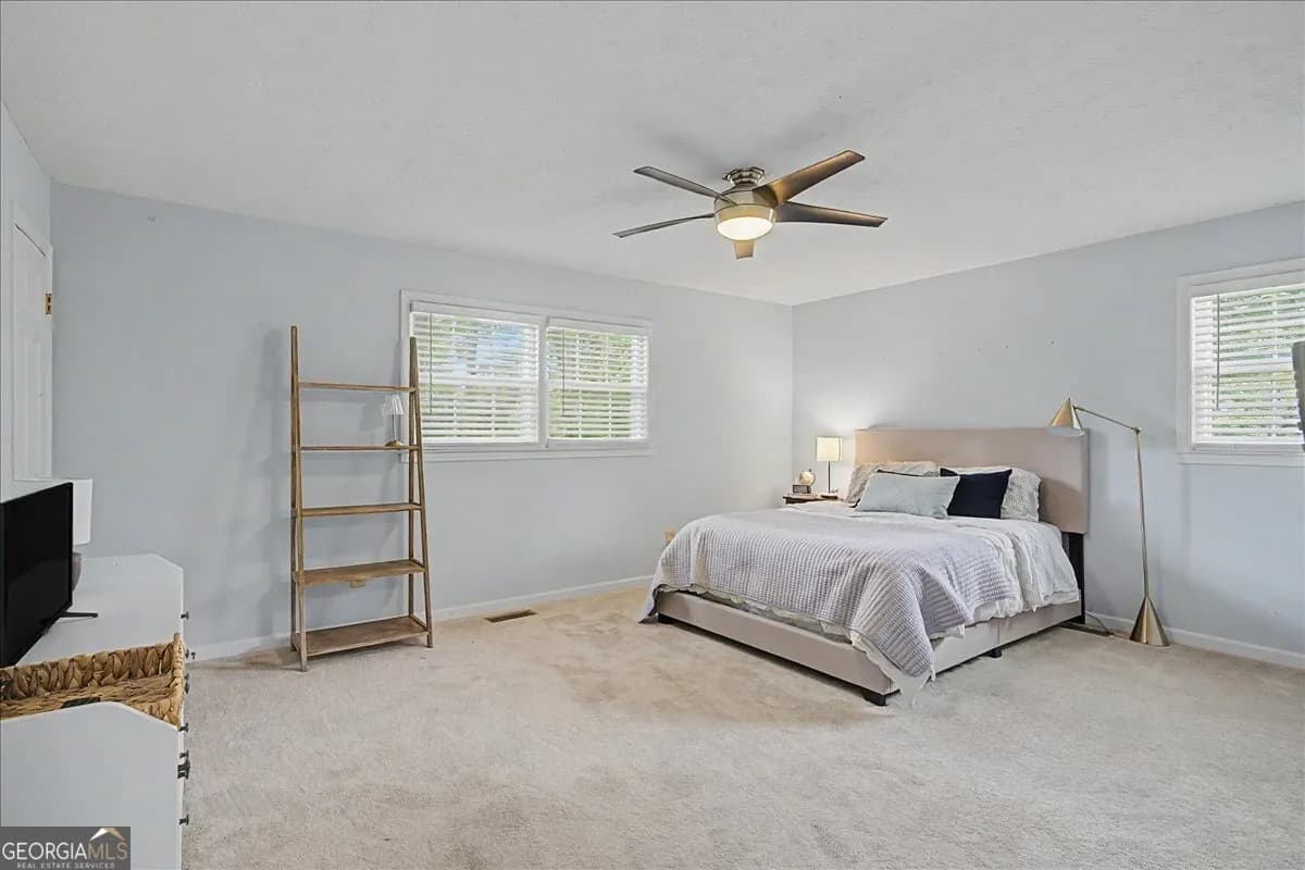 107 Lisa Ln — photo 17 of 63