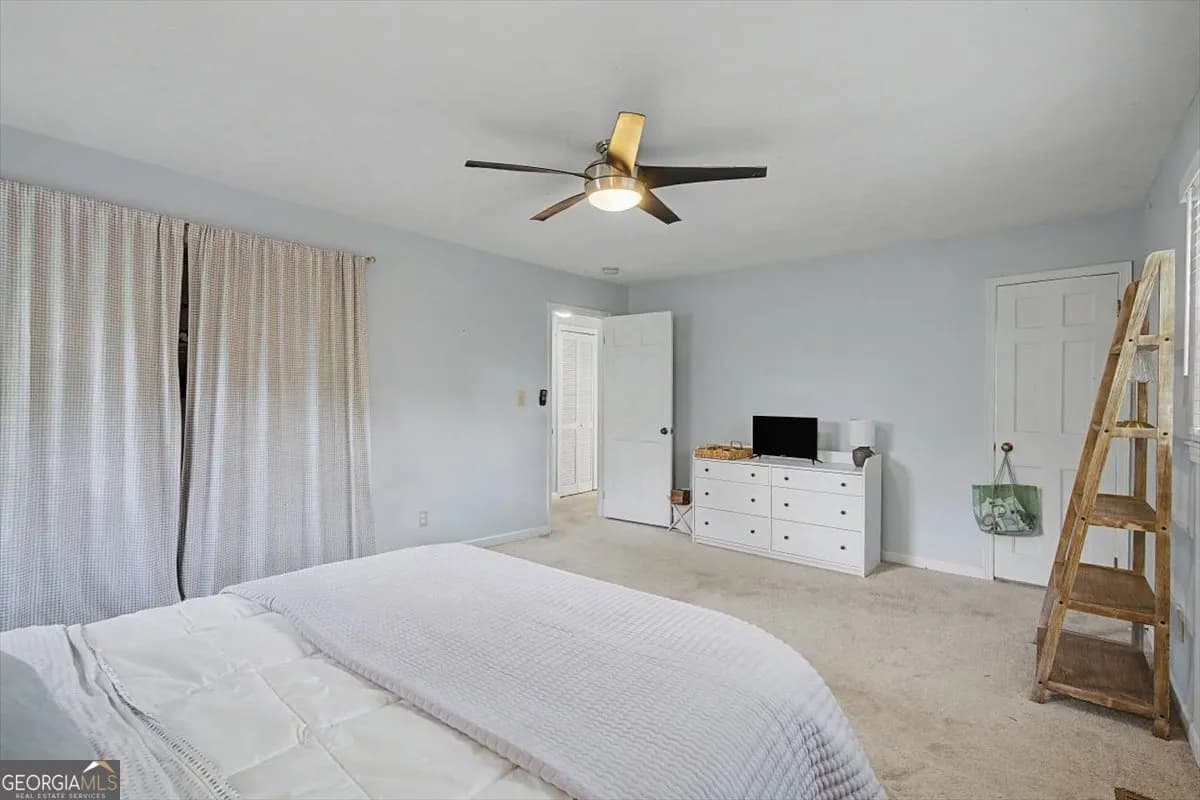 107 Lisa Ln — photo 18 of 63
