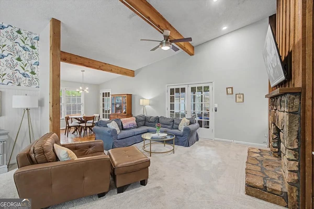 107 Lisa Ln — photo 8 of 63