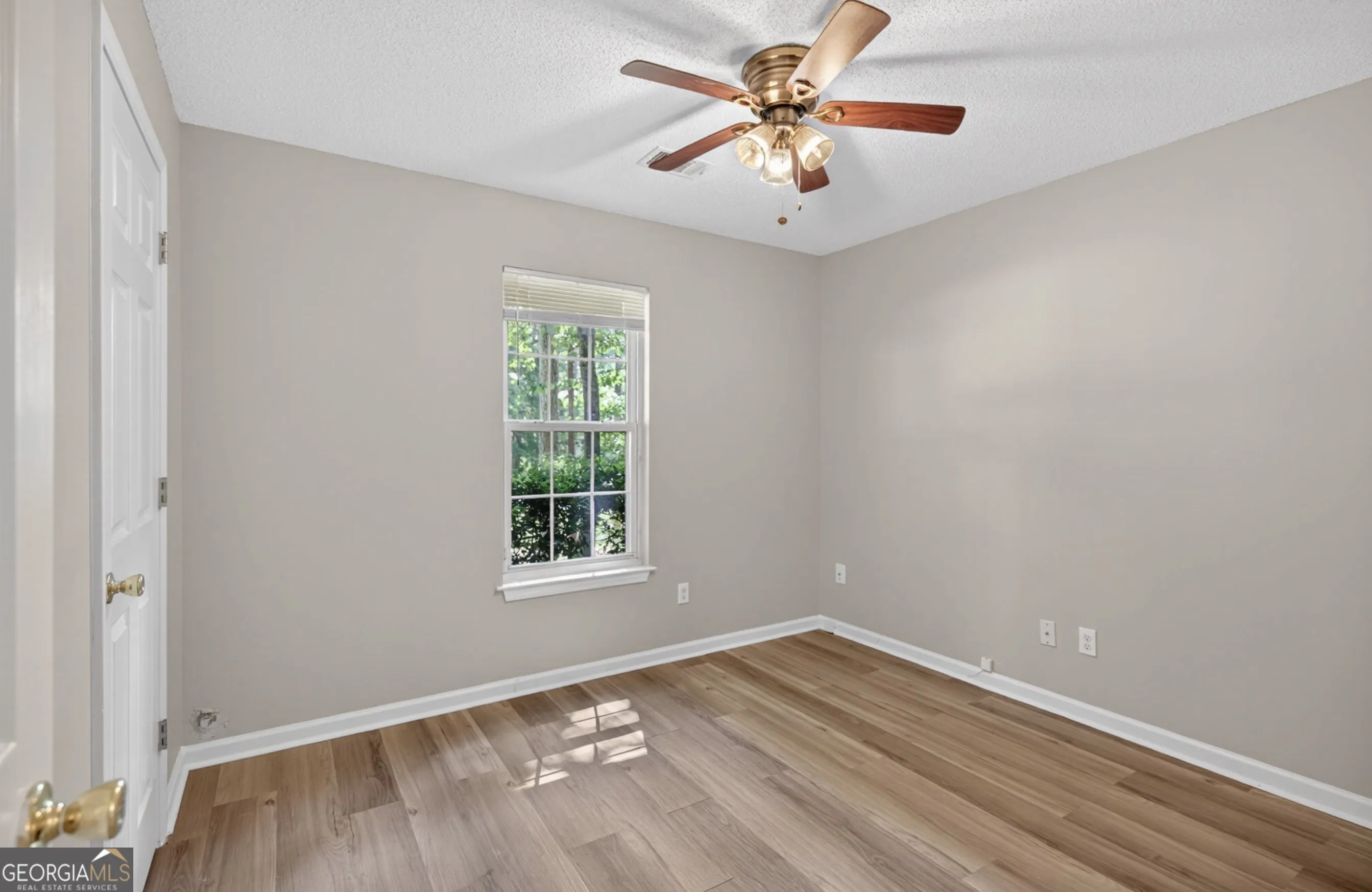 263 Cedars Glen Cir — photo 8 of 23