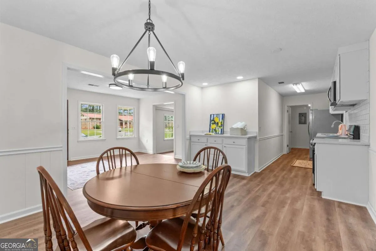 122 Carroll Cir — photo 6 of 10