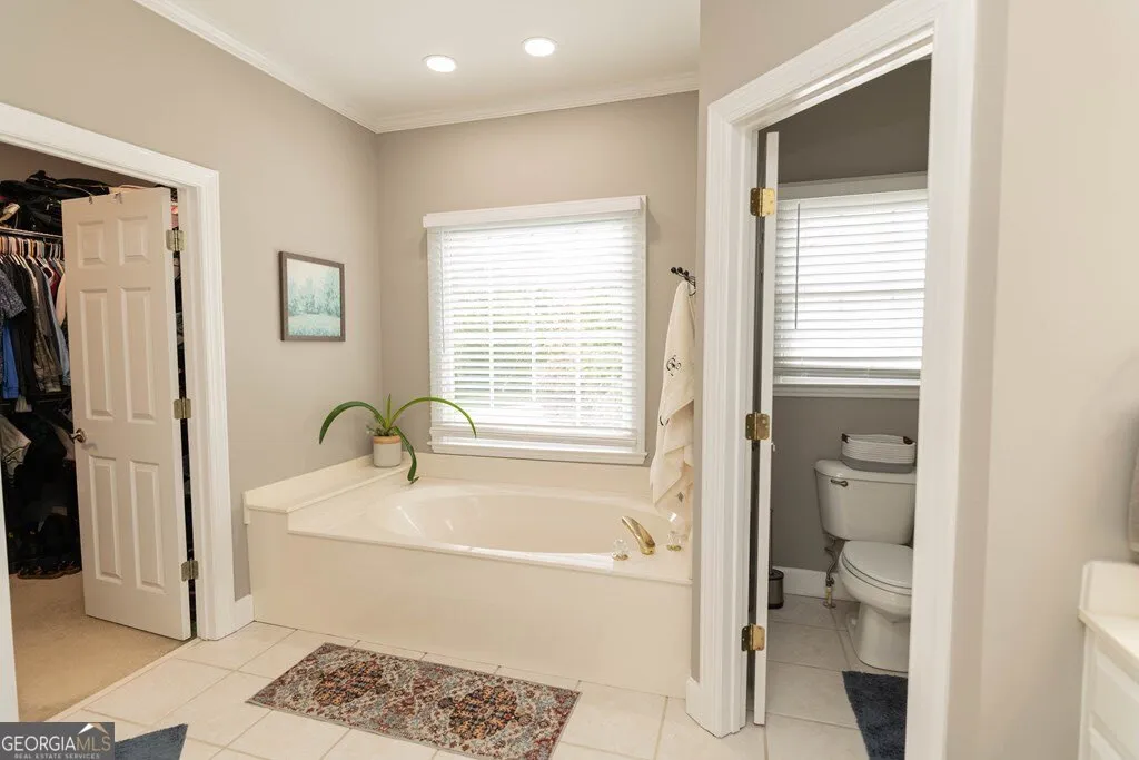 302 Shady Valley Dr — photo 37 of 110