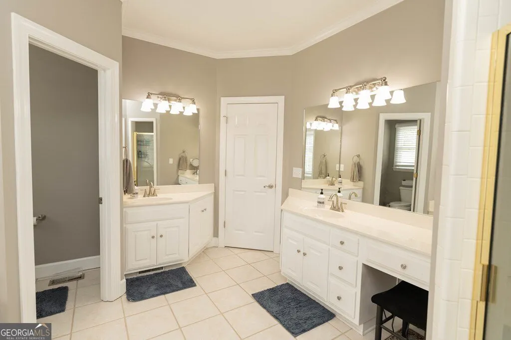 302 Shady Valley Dr — photo 36 of 110