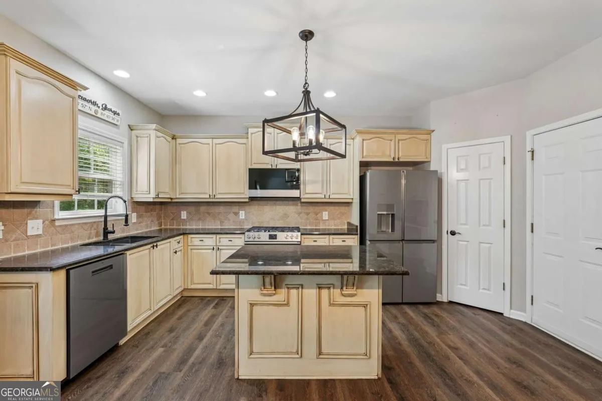 148 Gemstone Ln — photo 23 of 100