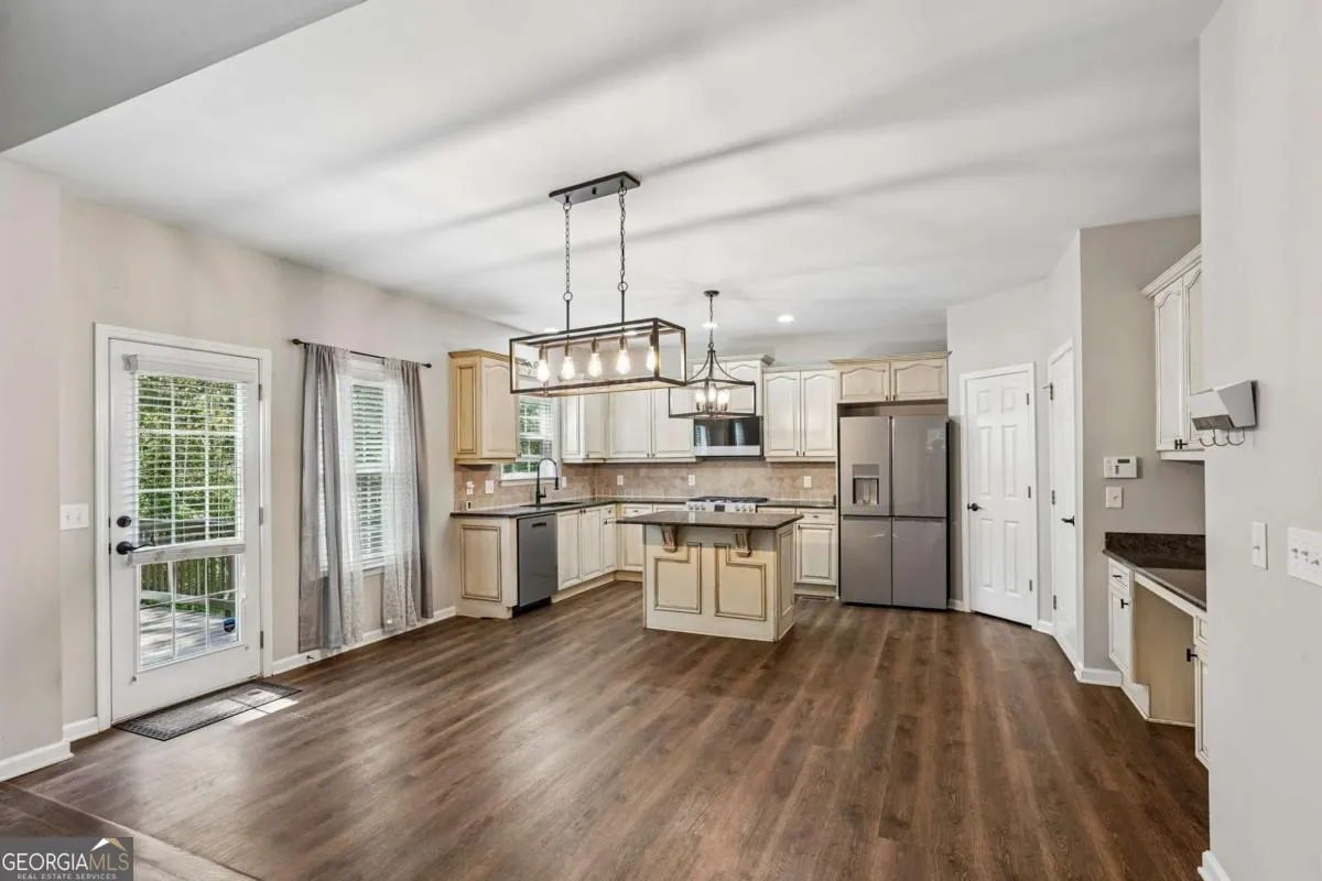 148 Gemstone Ln — photo 19 of 100