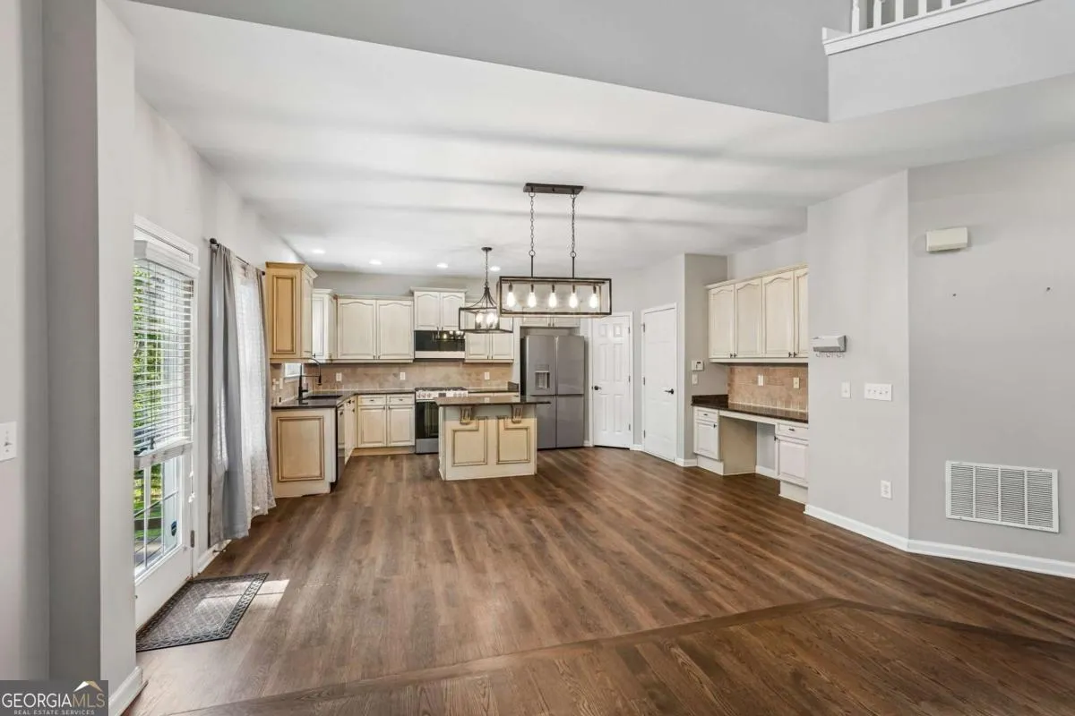 148 Gemstone Ln — photo 18 of 100