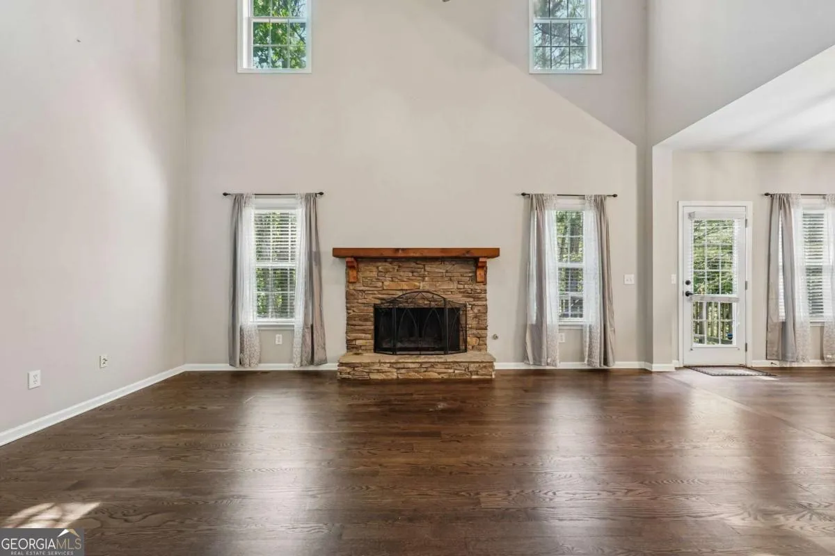 148 Gemstone Ln — photo 10 of 100