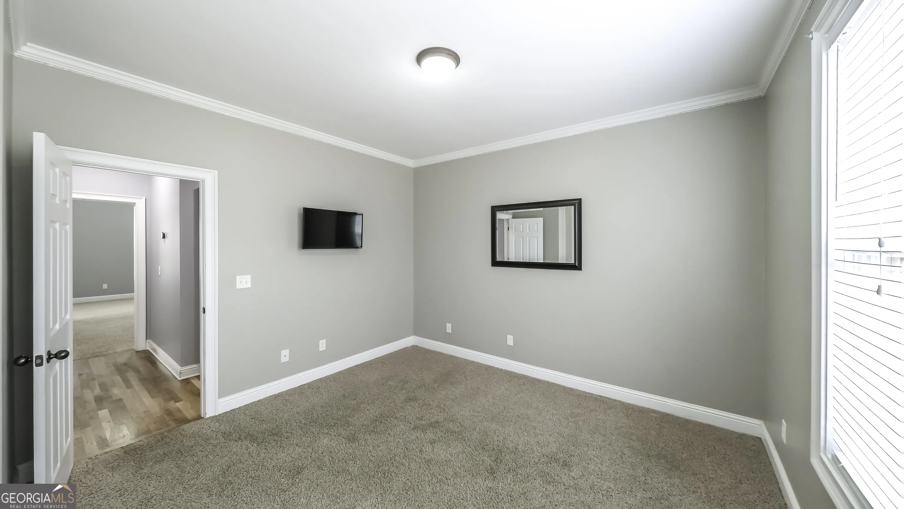 896 Winn Rd — photo 19 of 60
