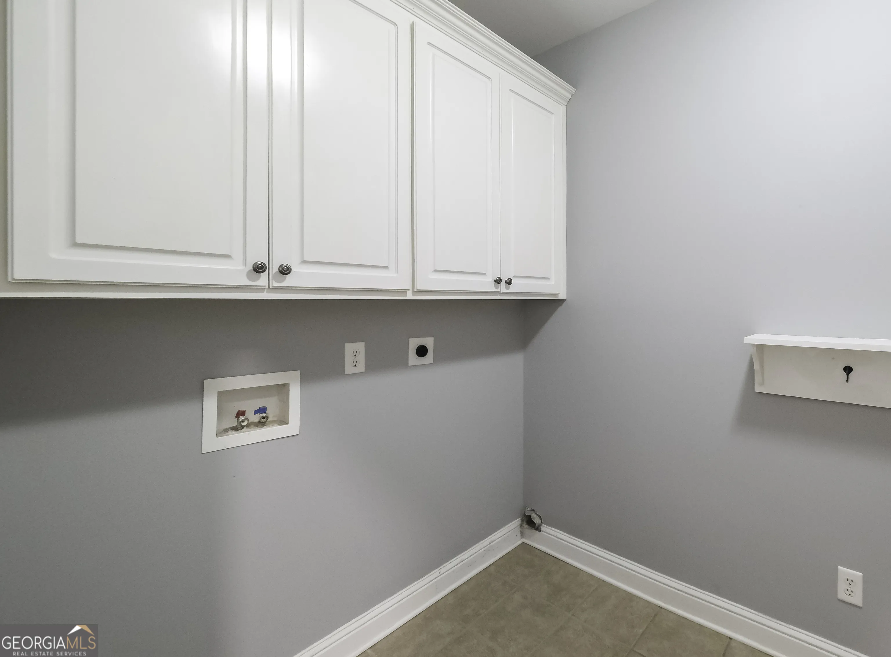 896 Winn Rd — photo 25 of 60