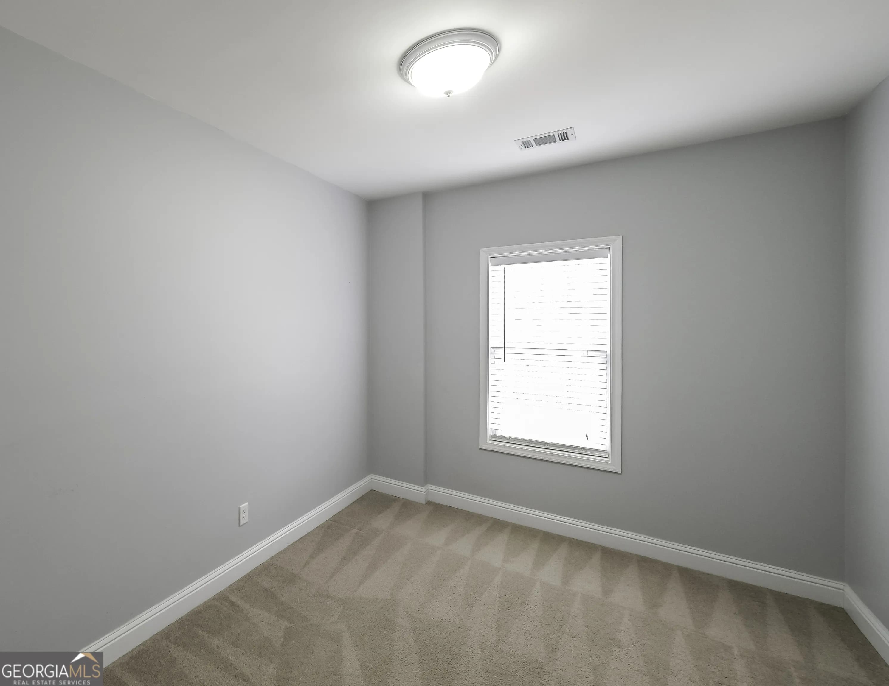 896 Winn Rd — photo 26 of 60