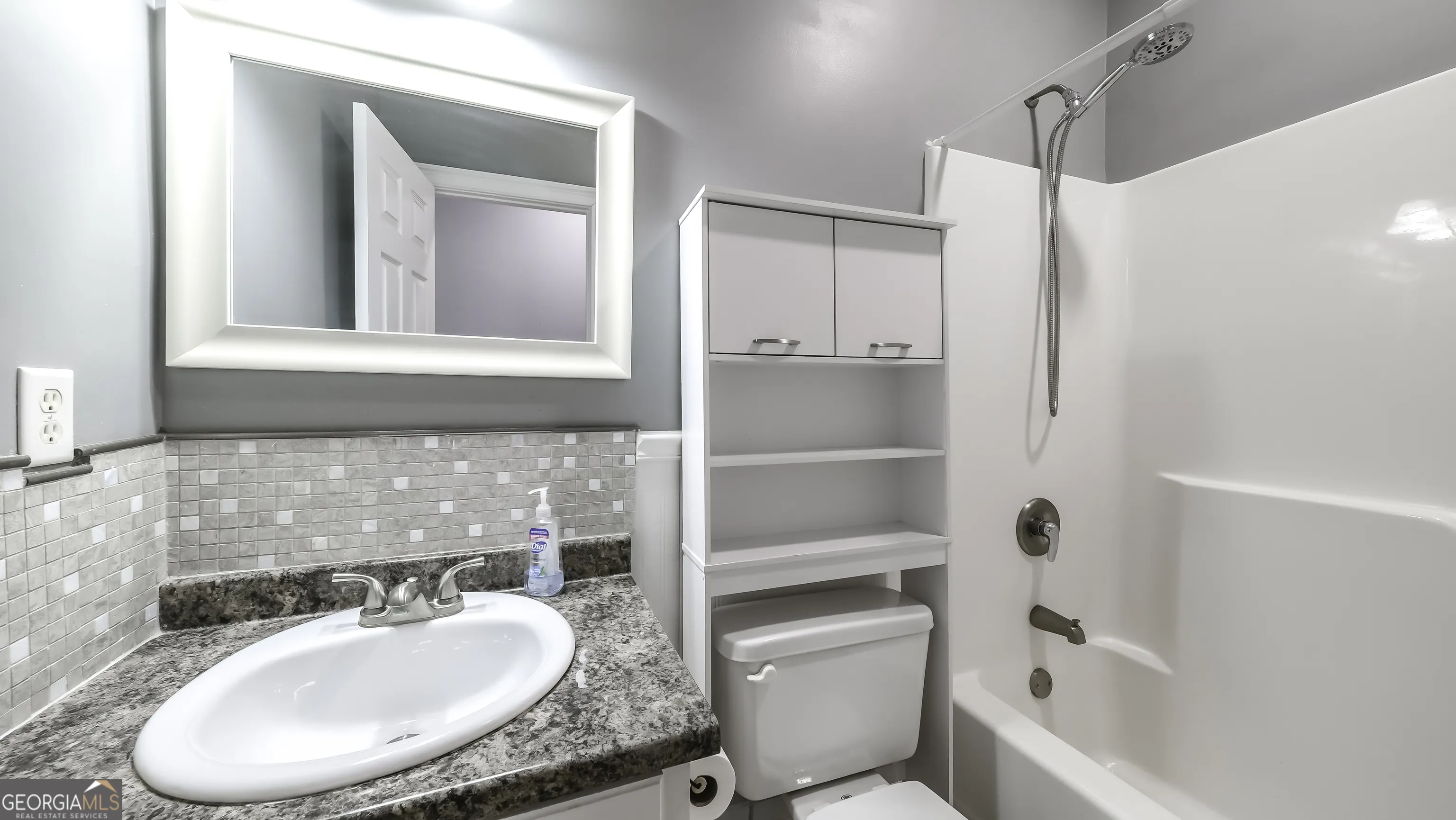 896 Winn Rd — photo 23 of 60