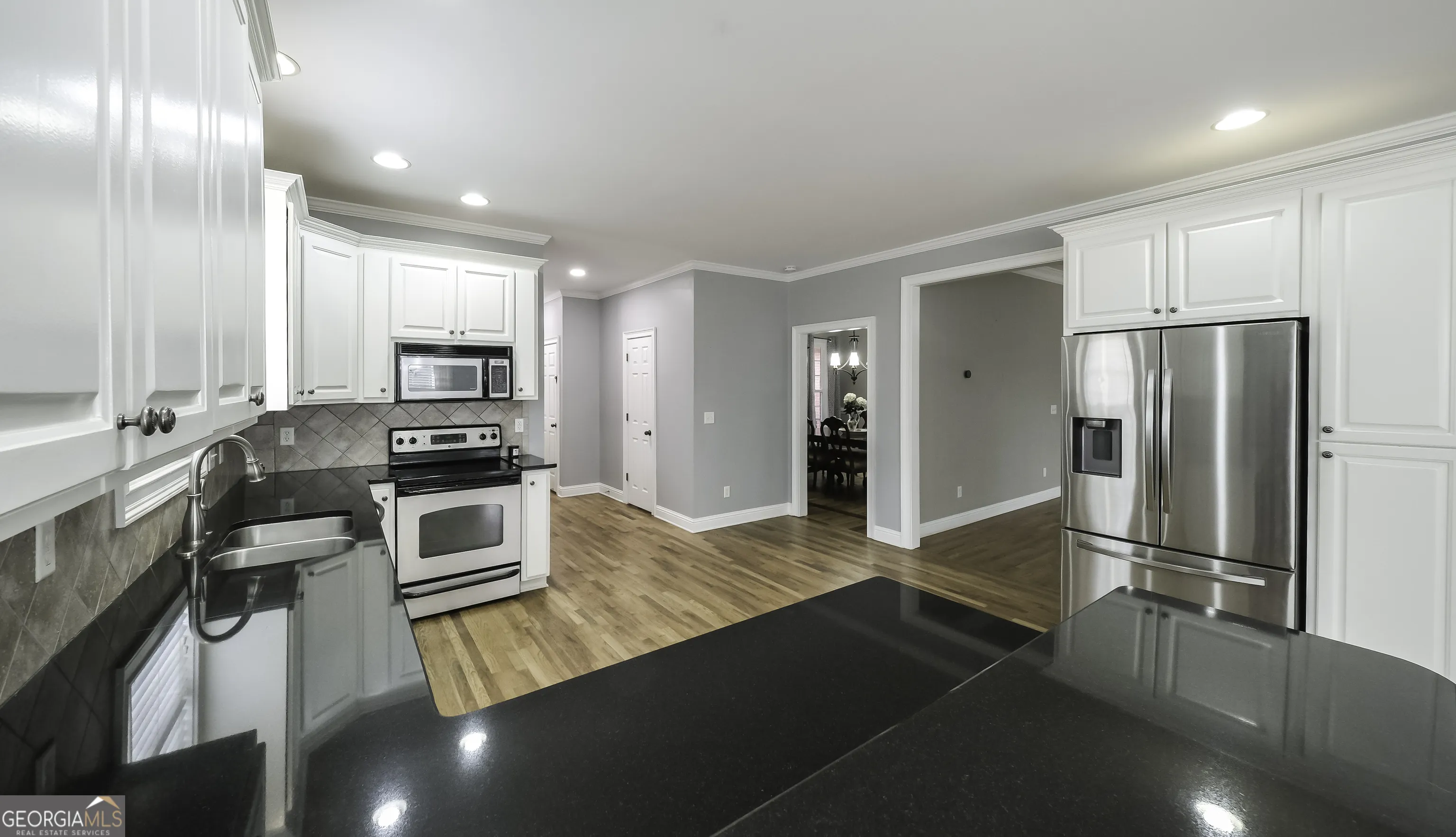 896 Winn Rd — photo 5 of 60