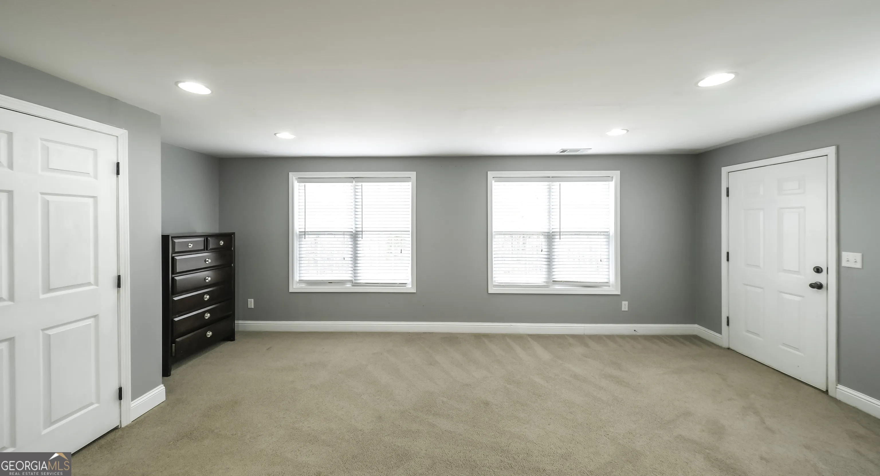 896 Winn Rd — photo 34 of 60