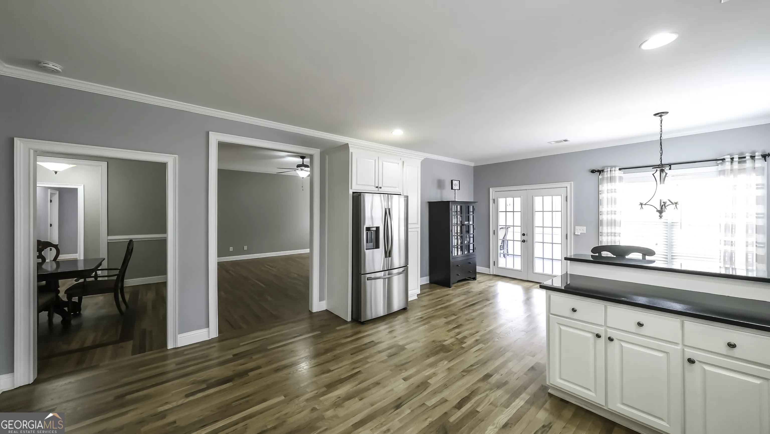 896 Winn Rd — photo 7 of 60