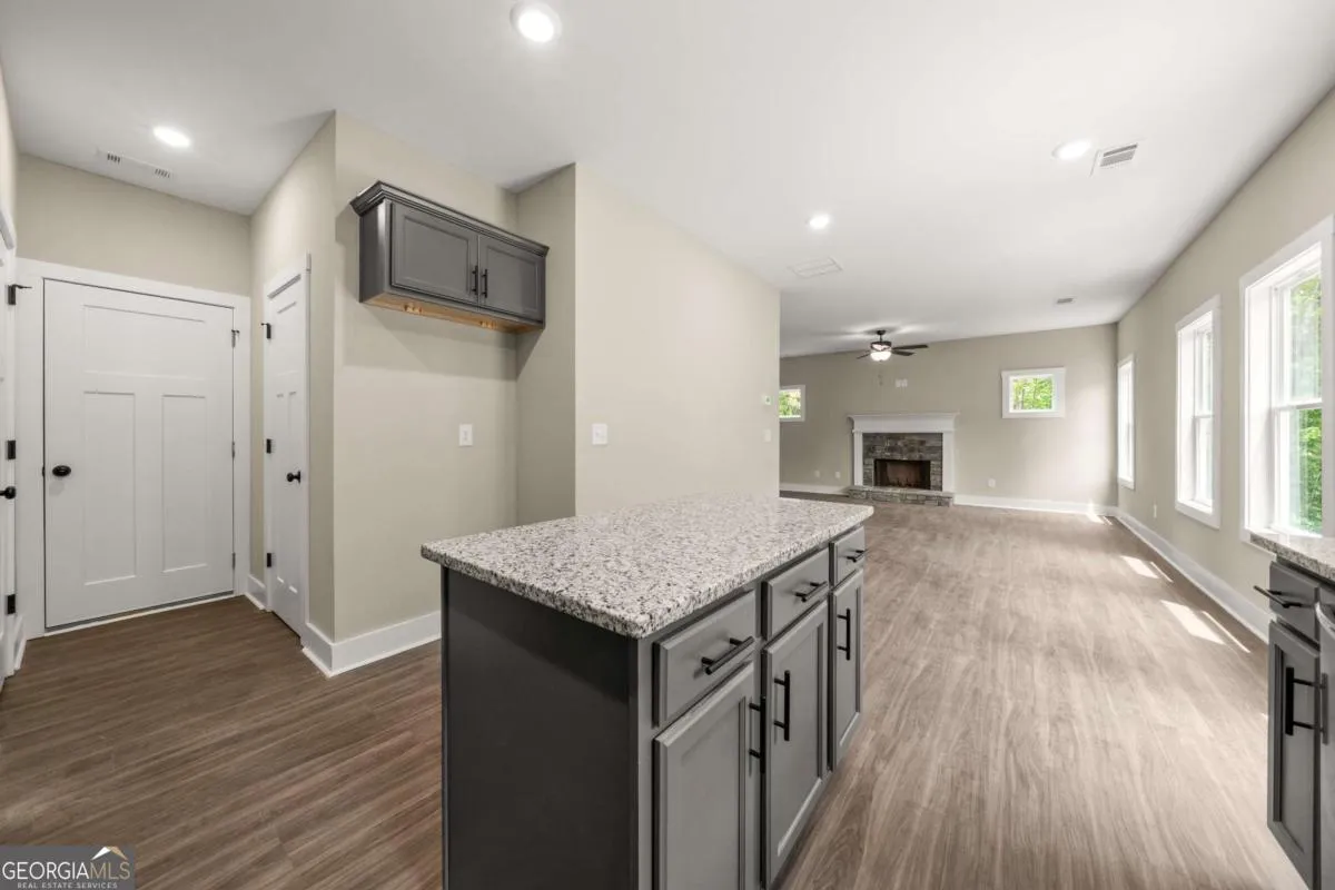 500 Benson Meadows Dr — photo 8 of 35