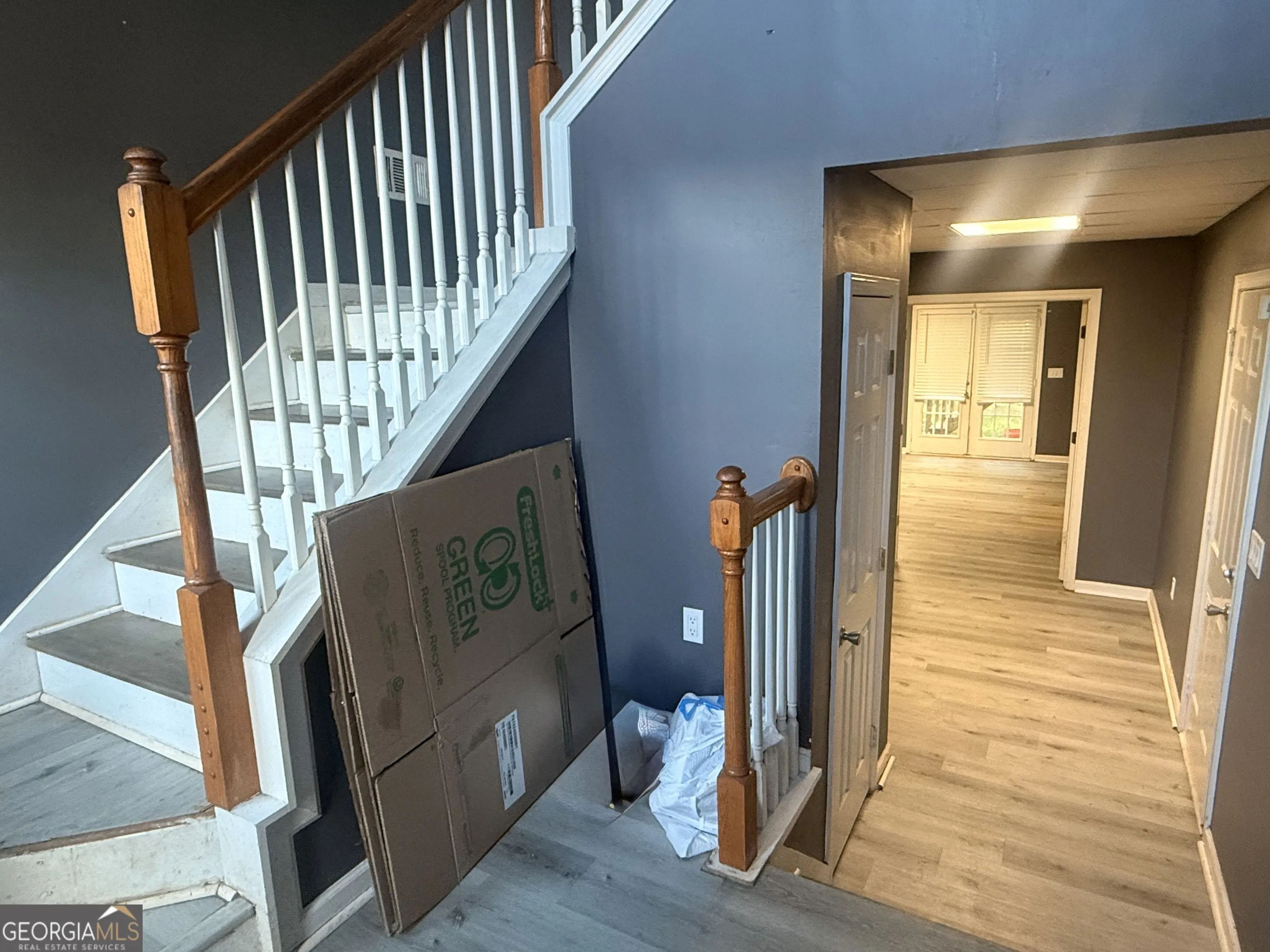 449 Abbey Pl — photo 8 of 15