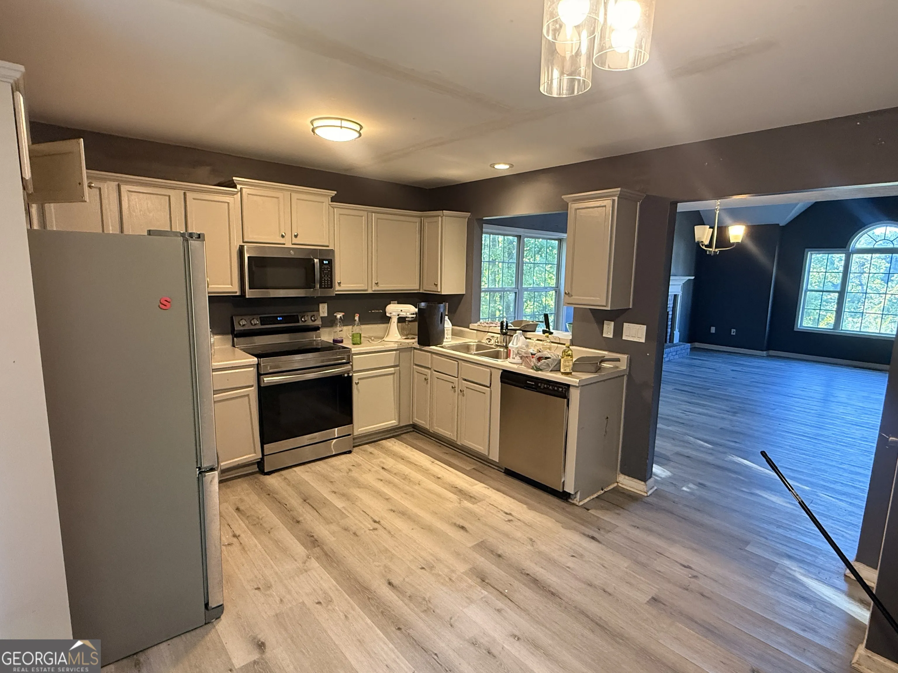 449 Abbey Pl — photo 13 of 15