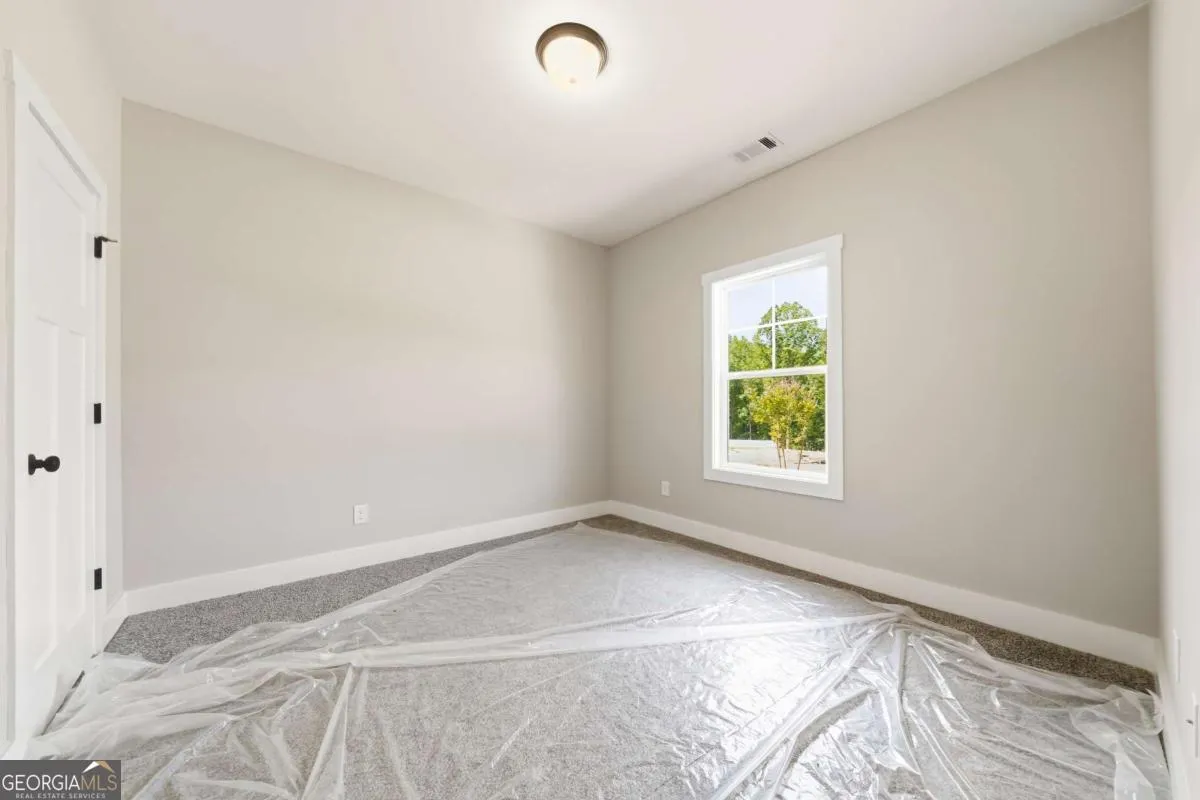 37 Jeffrey Ln — photo 17 of 29