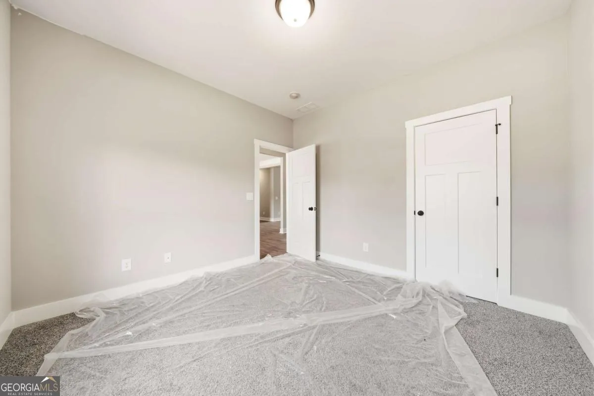 37 Jeffrey Ln — photo 18 of 29
