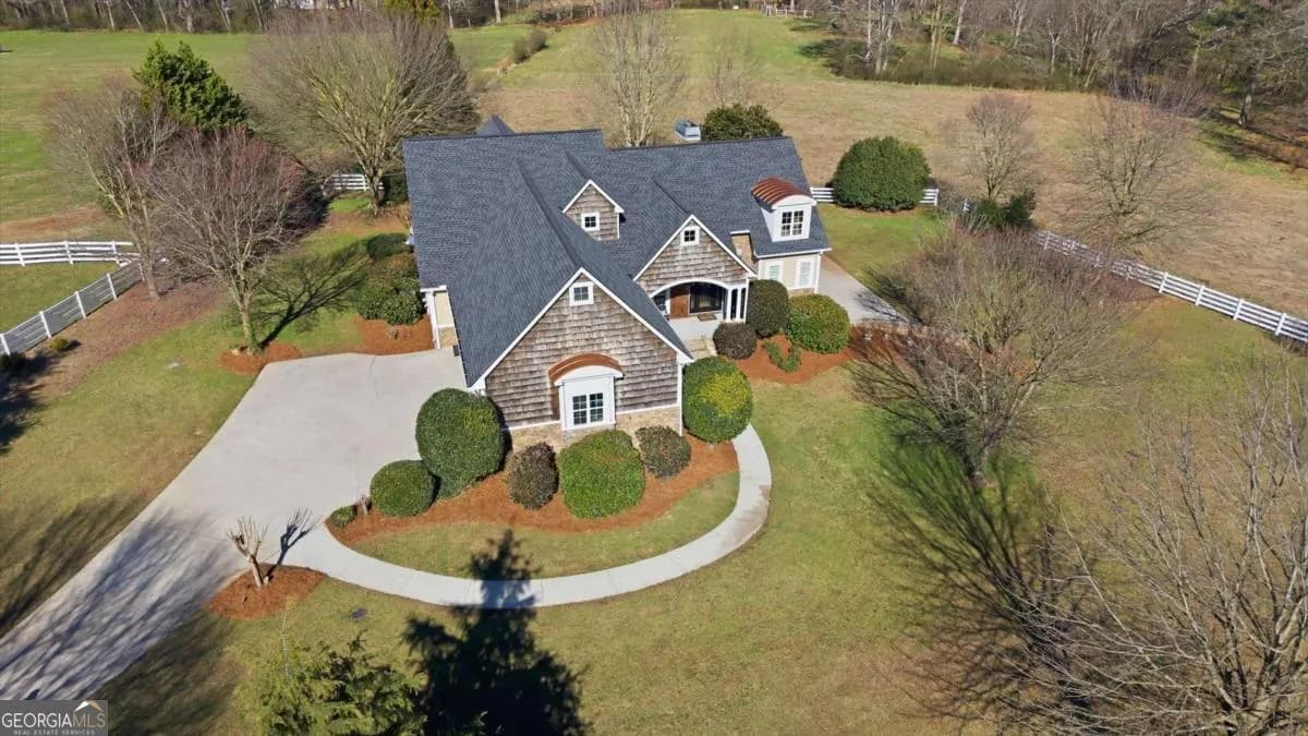 220 Mckenzie Bridge Rd — photo 13 of 69