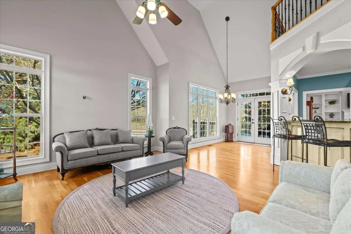 220 Mckenzie Bridge Rd — photo 10 of 69