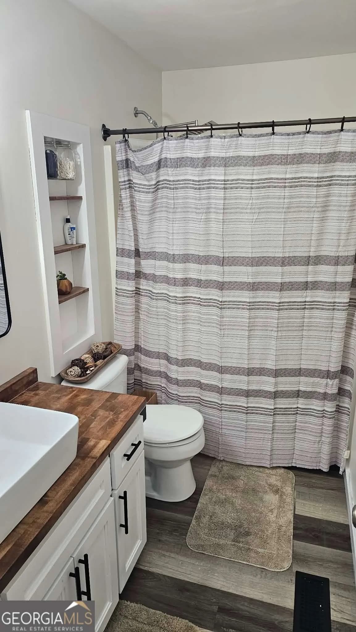 331 Madeline Way — photo 4 of 16