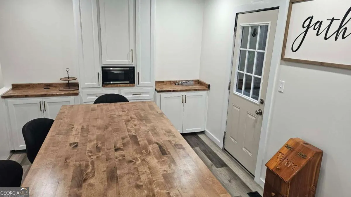 331 Madeline Way — photo 13 of 16