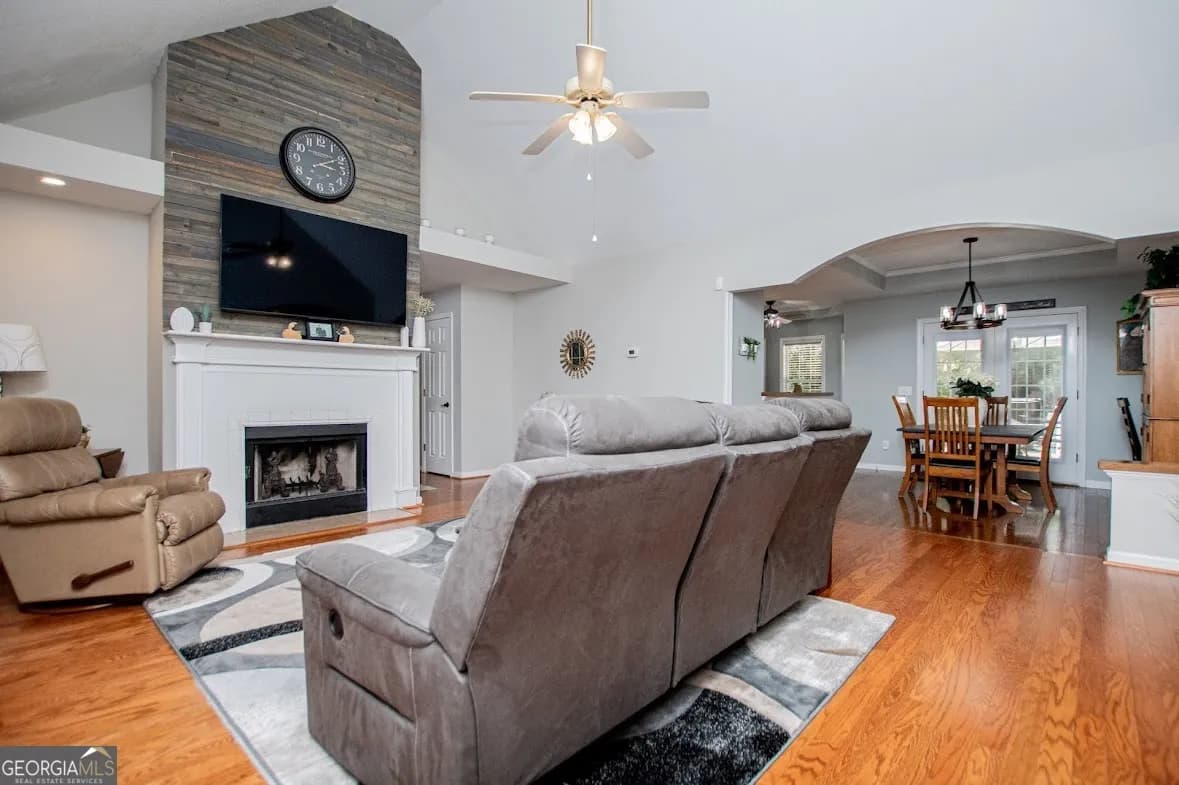 7306 Melrose Ct — photo 10 of 105