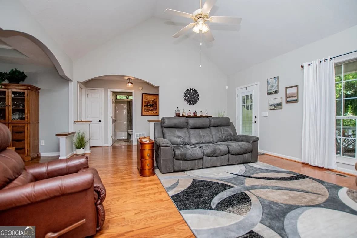 7306 Melrose Ct — photo 13 of 105
