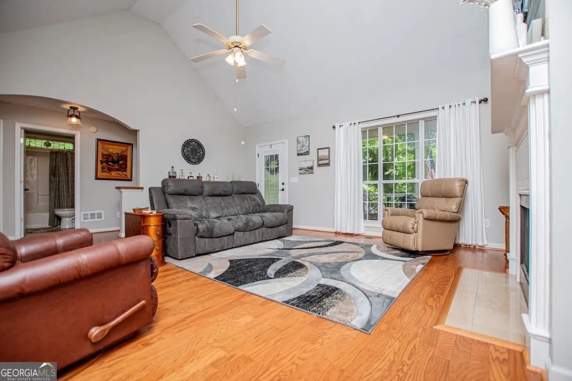 7306 Melrose Ct — photo 14 of 105