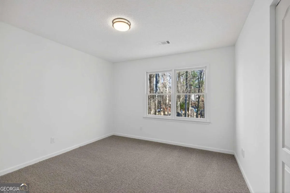 511 Lakeside Dr — photo 17 of 60