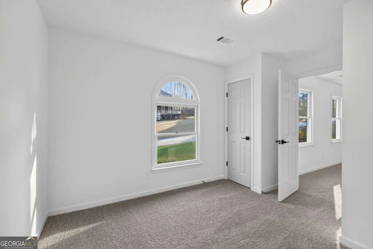511 Lakeside Dr — photo 23 of 60