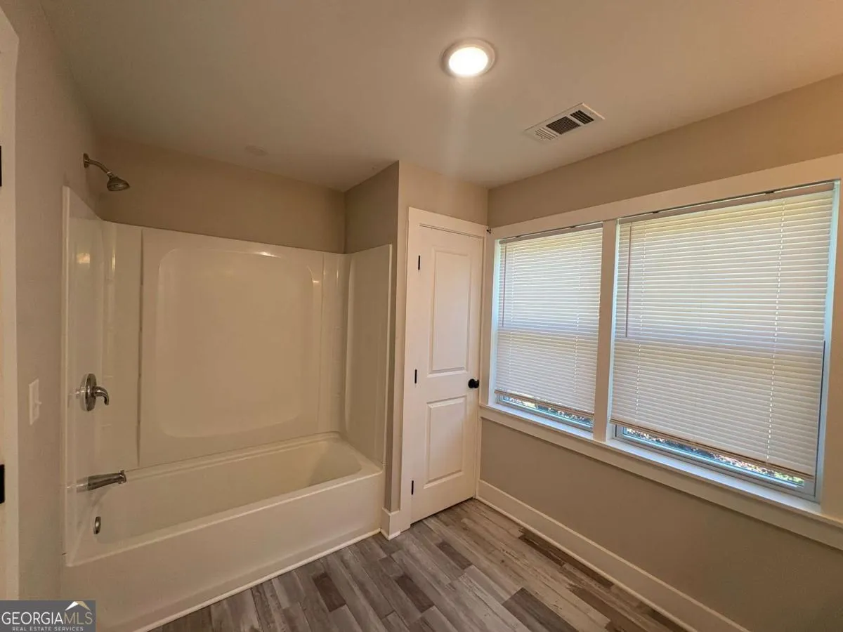 9549 Highway 166 — photo 11 of 13