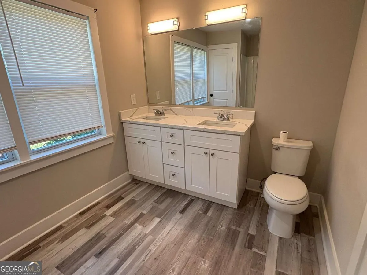 9549 Highway 166 — photo 10 of 13