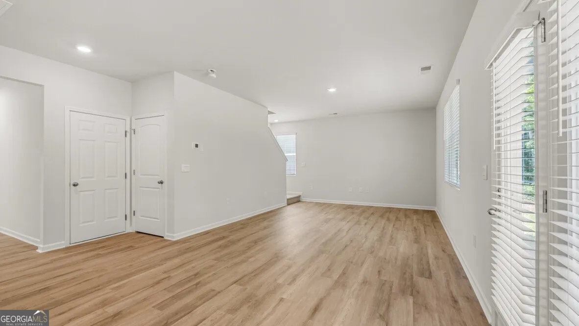 112 Glenrise Dr — photo 5 of 33