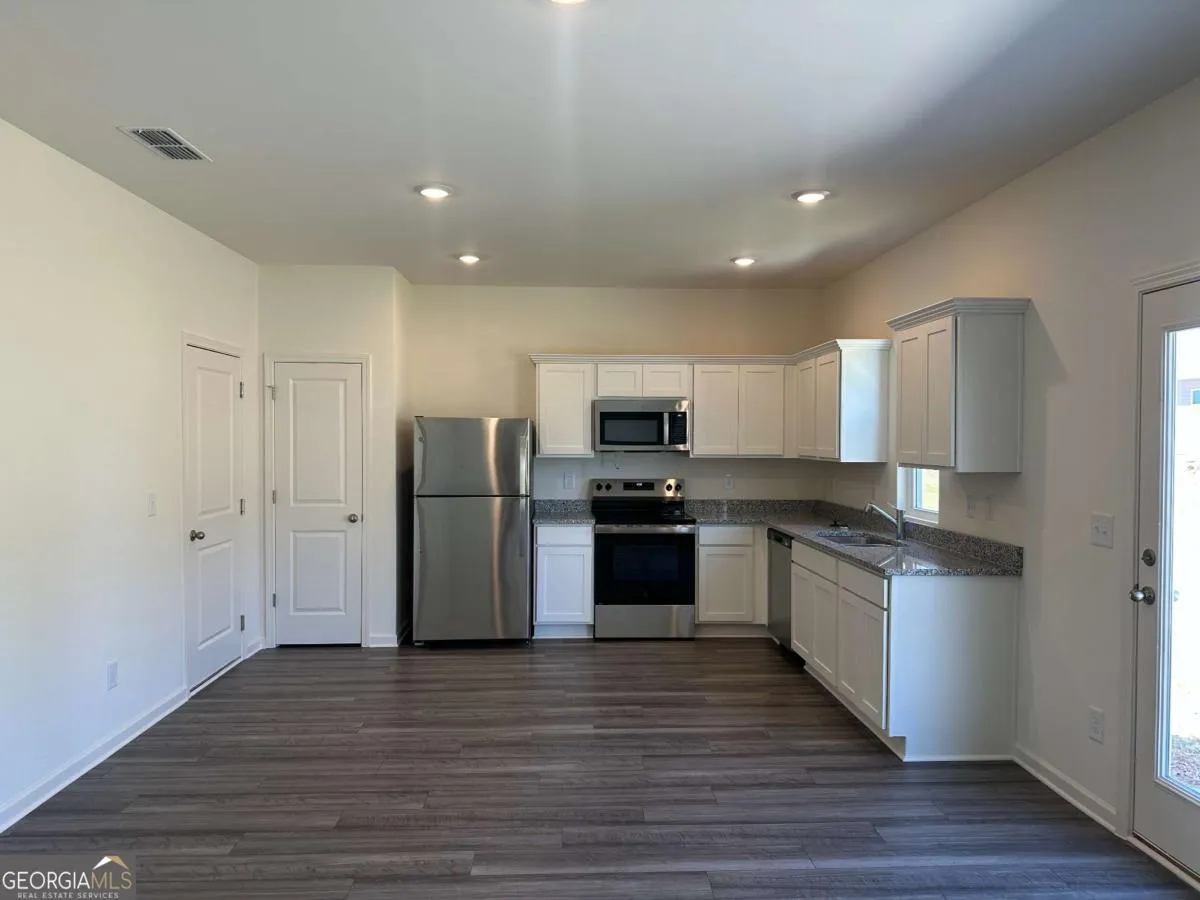 85 Heartland Drive — photo 15 of 21