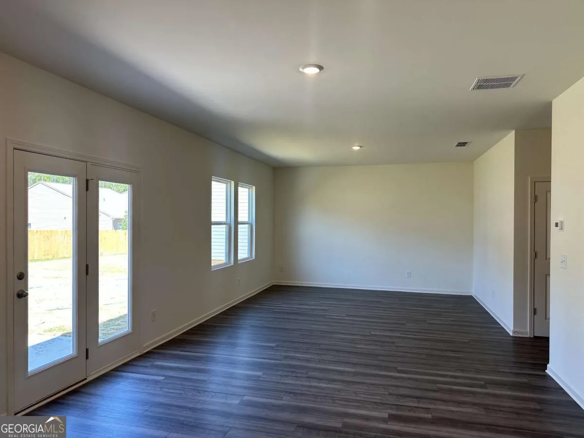 85 Heartland Drive — photo 16 of 21