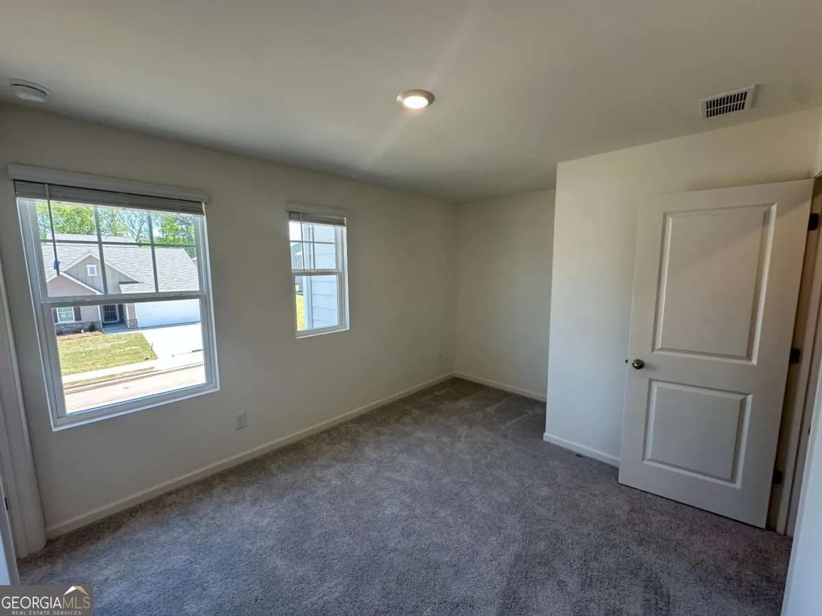 85 Heartland Drive — photo 3 of 21