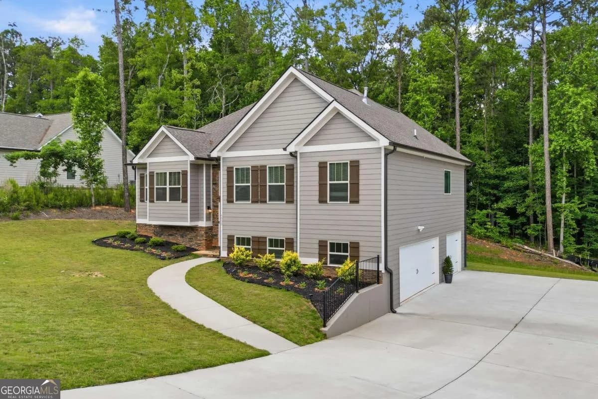 6030 Crowley Dr, Douglasville