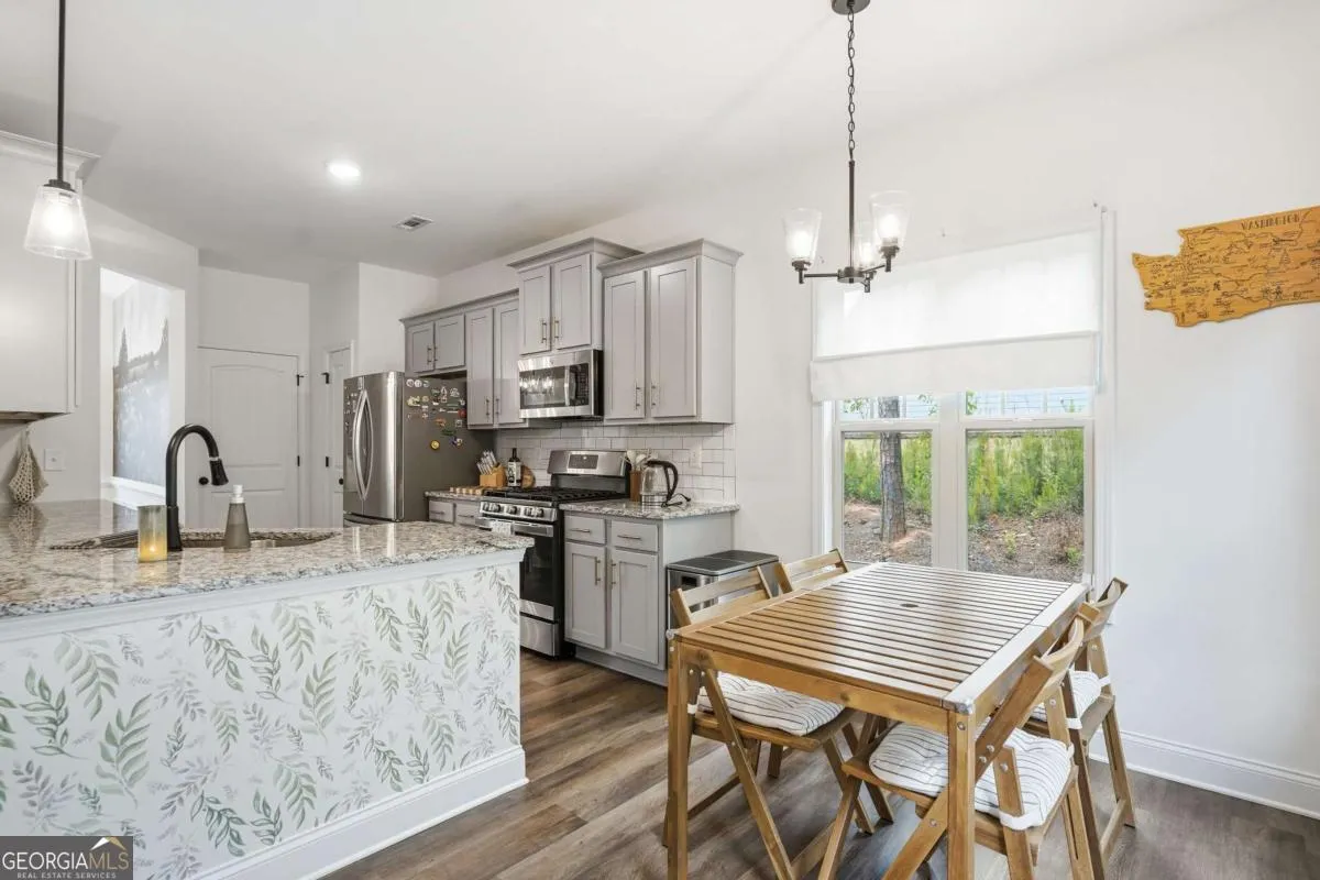6030 Crowley Dr — photo 5 of 50