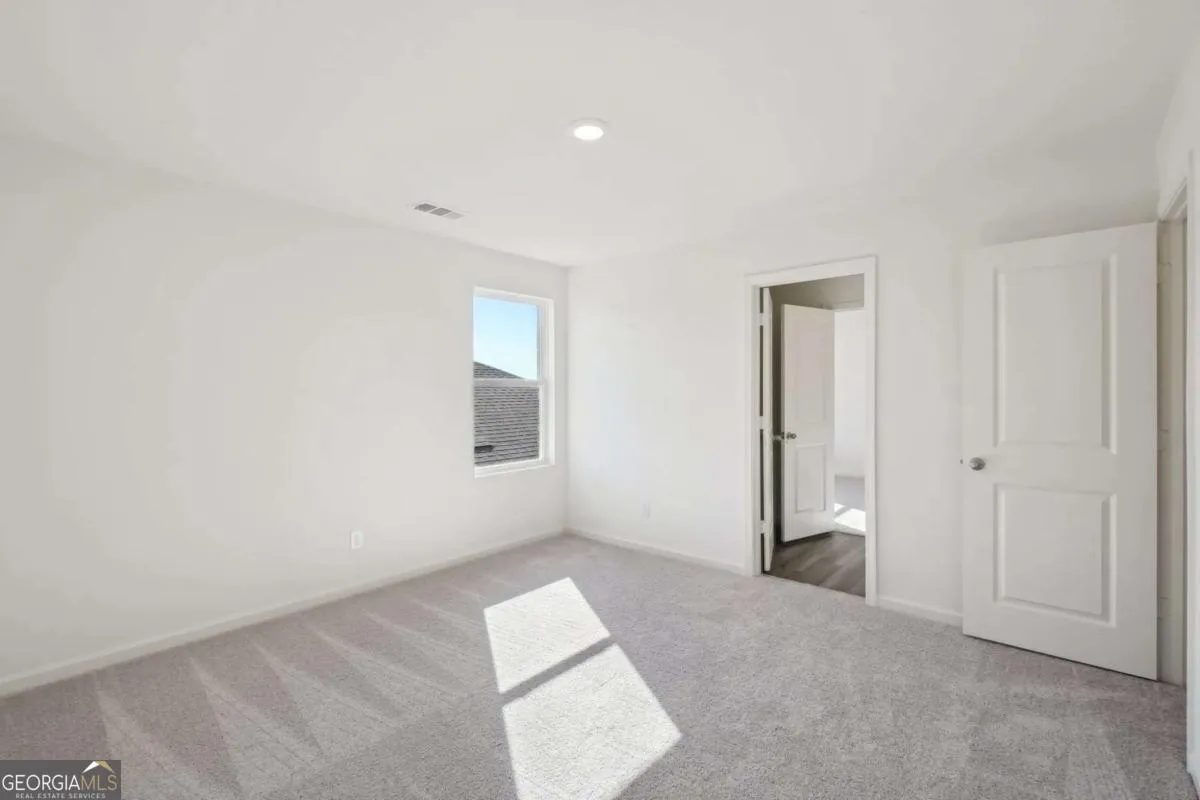 94 Heartland Drive — photo 8 of 20