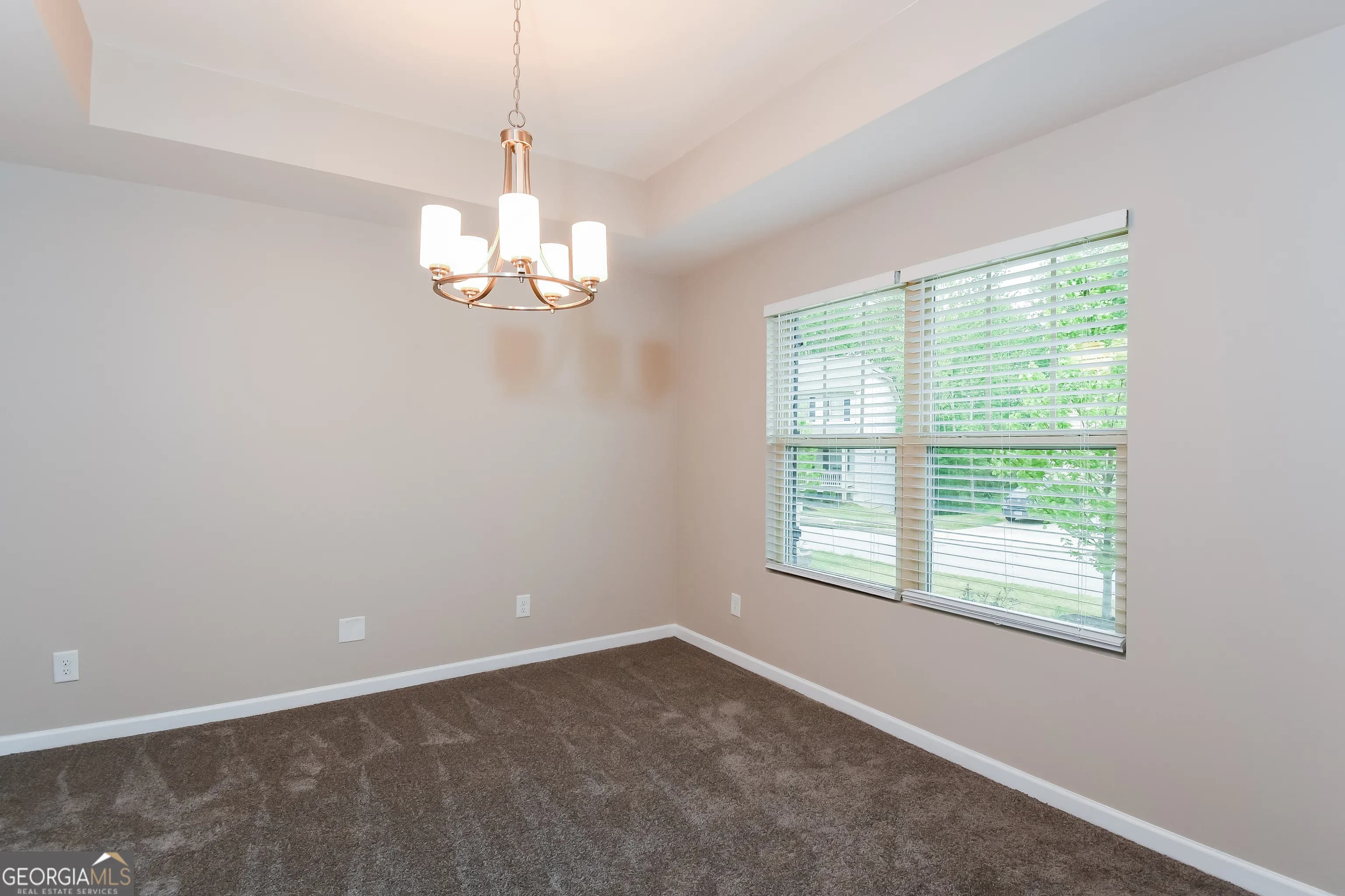 228 Stephens Mill Dr — photo 3 of 15